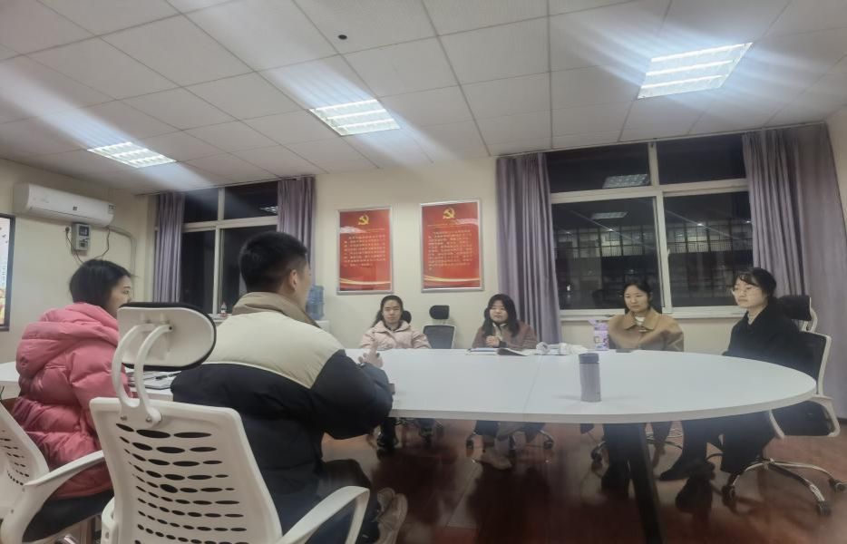 ce7e126f696bedc04ee65d9175131a7 ce7e126f696bedc04ee65d9175131a7